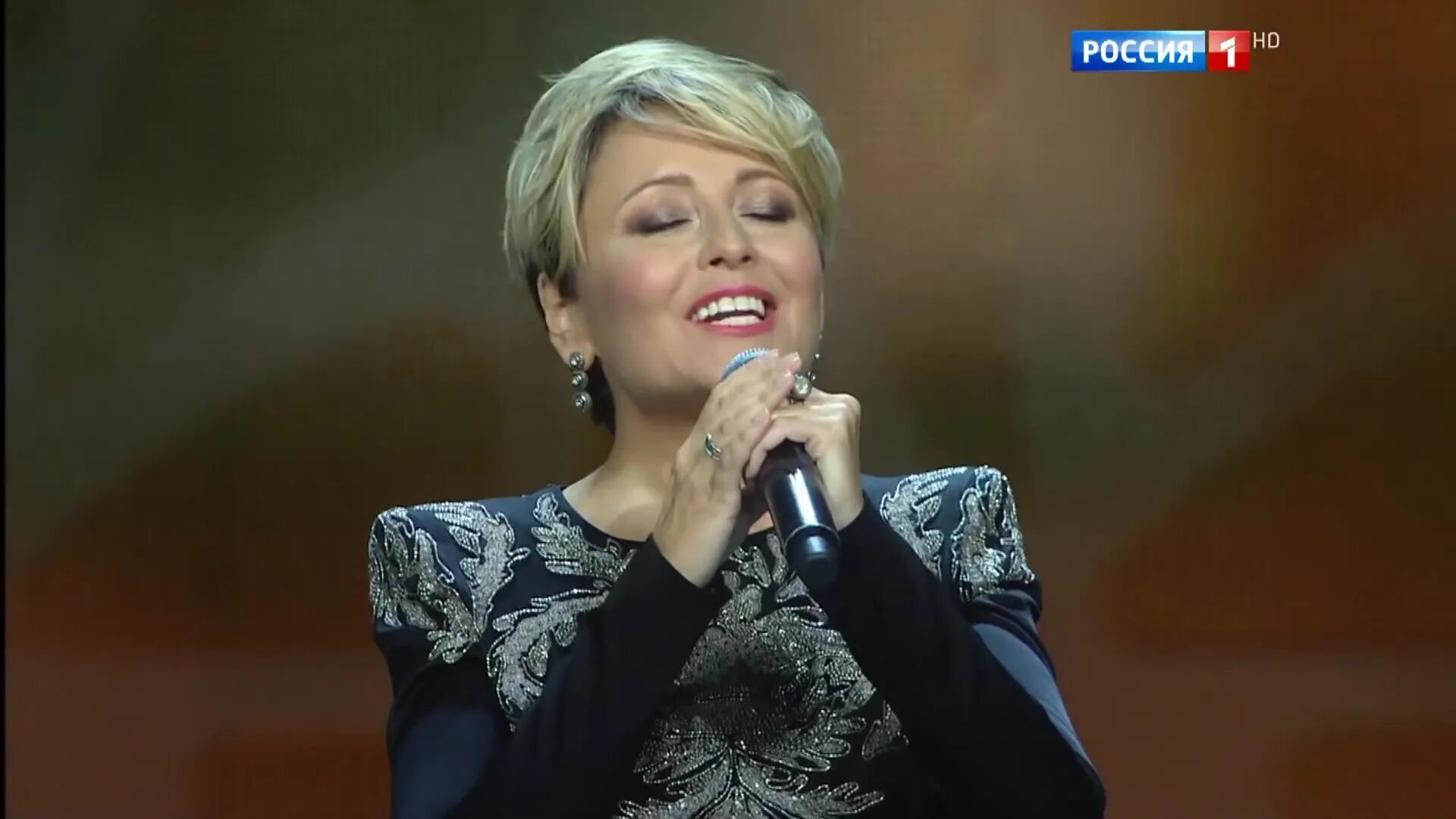 варум женщина. стрижка анжелики варум 2021. варум женщина. варум женщина. варум женщина.