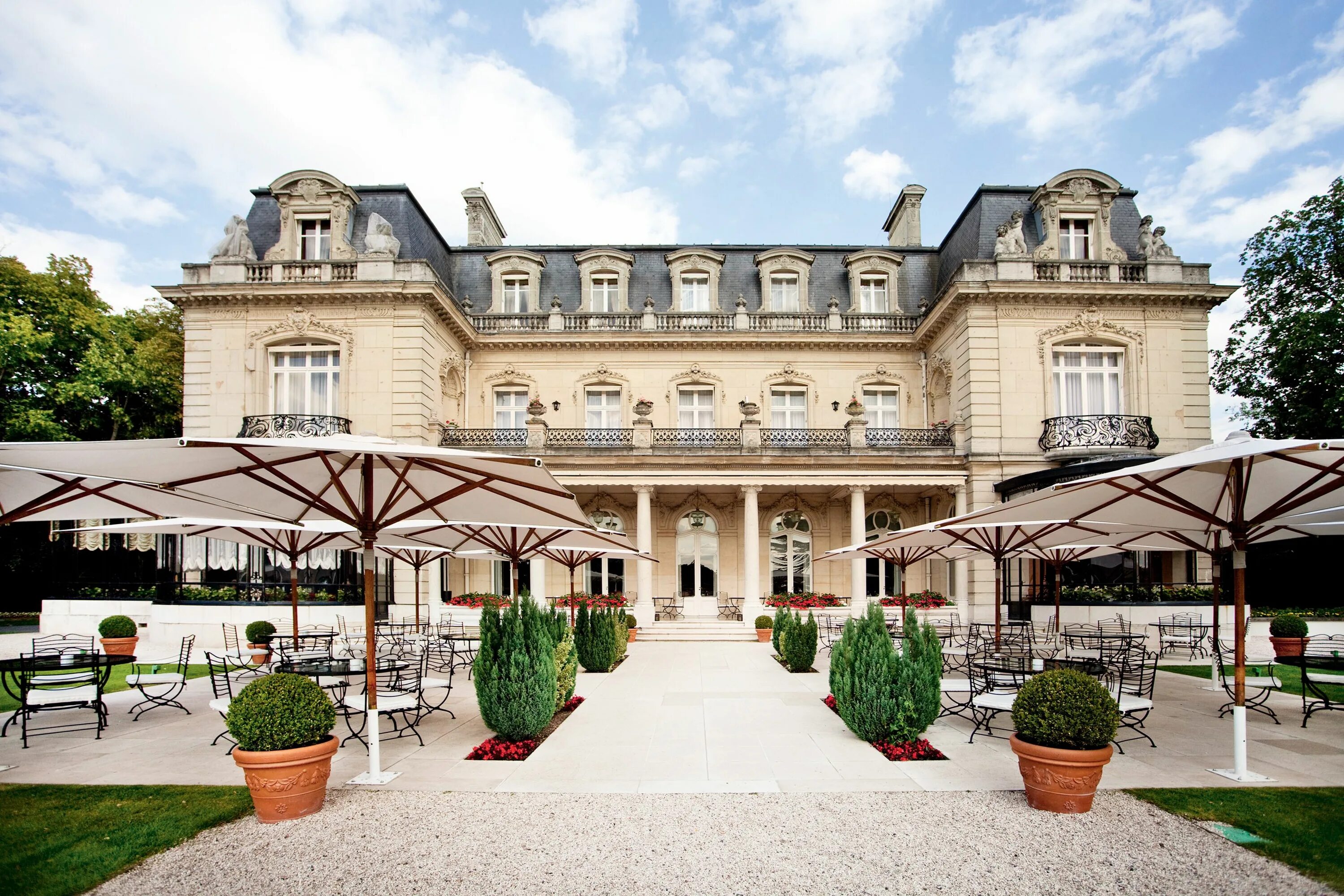 Сайт шато. Domaine les crayeres ресторан. шато мармон отель лос анджелес. дом абрамовича шато лакруа. французский стиль гостиницы.