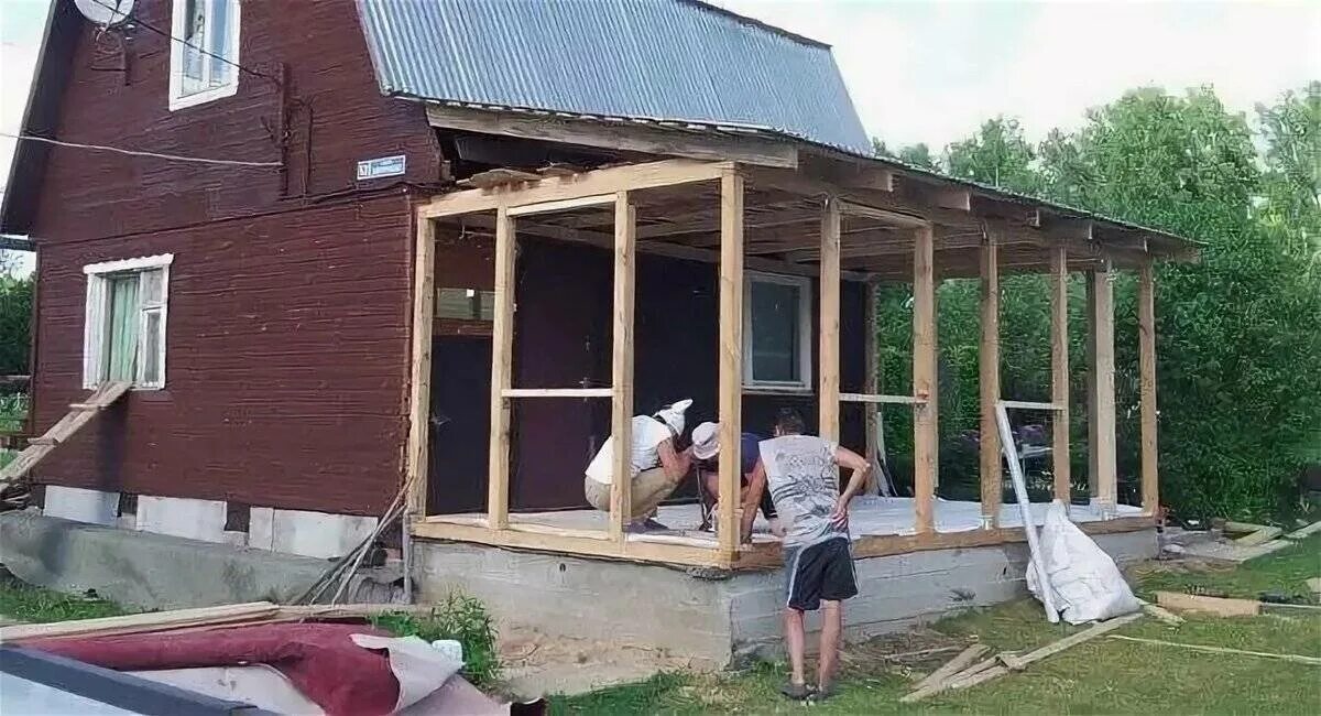 Сделать пристройку своими руками. Каркасная пристройка к дому. Каркасный дом с террасой. Пристрой к деревянному дому. Теплая пристройка к деревянному дому.