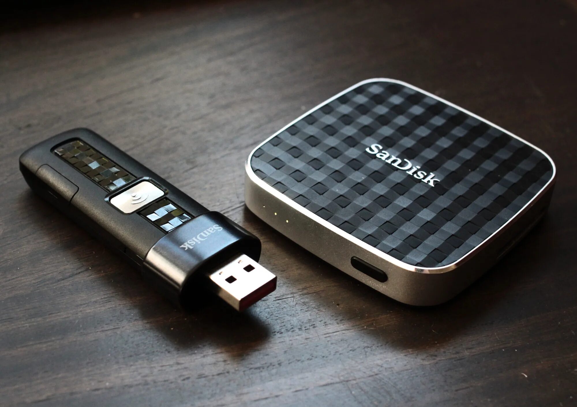 Флешка беспроводная Сан диск. SANDISK флешка беспроводная. SANDISK WIFI флешка. SANDISK connect Wireless Media. Какая флешка нужна телефону