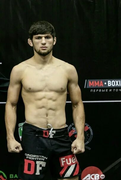 Имам боец. Шахбазян имавов. Wrestling weigh in. Насрудин имавов юфс. Рафаэль физиев боец.