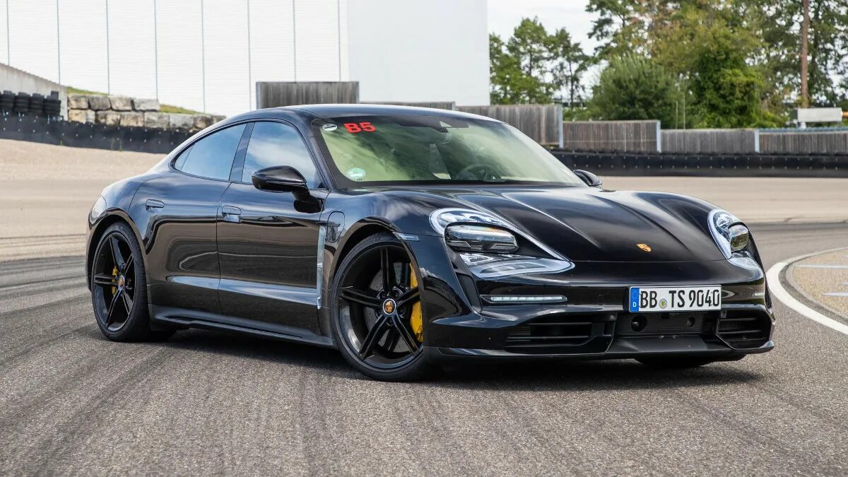 Official Porsche 911 GT3 Clubsport by Kaege - YouTube