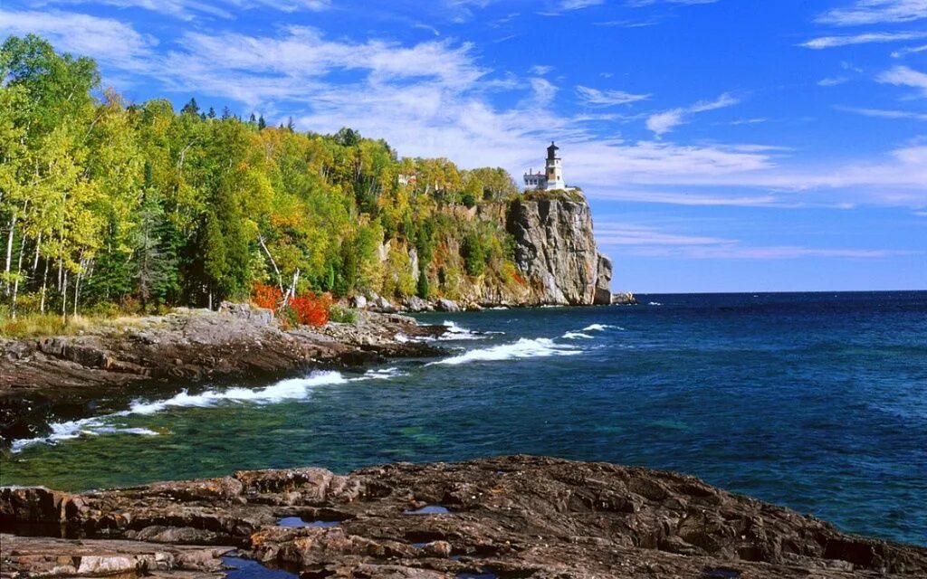 Озеры северной америки. Верхнее озеро (Lake Superior). Канада. Озеро сьюпериор Канада. Озеро верхнее Мичиган. Озеро Супериор США.