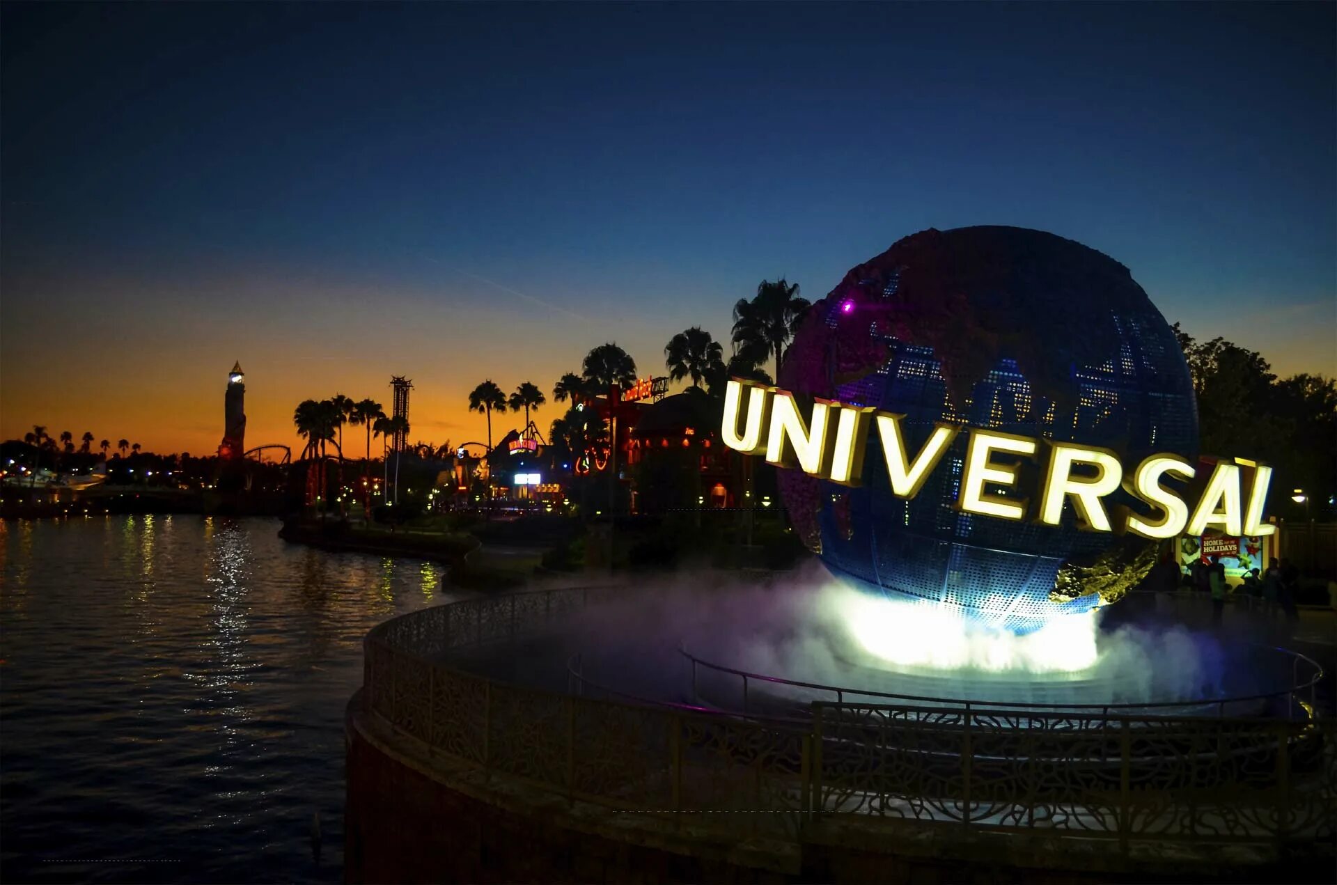 Universal laneko. Лос анджелес юниверсал парк. юниверсал студио голливуд. лос анджелес universal pictures. юниверсал пикчерс студия.