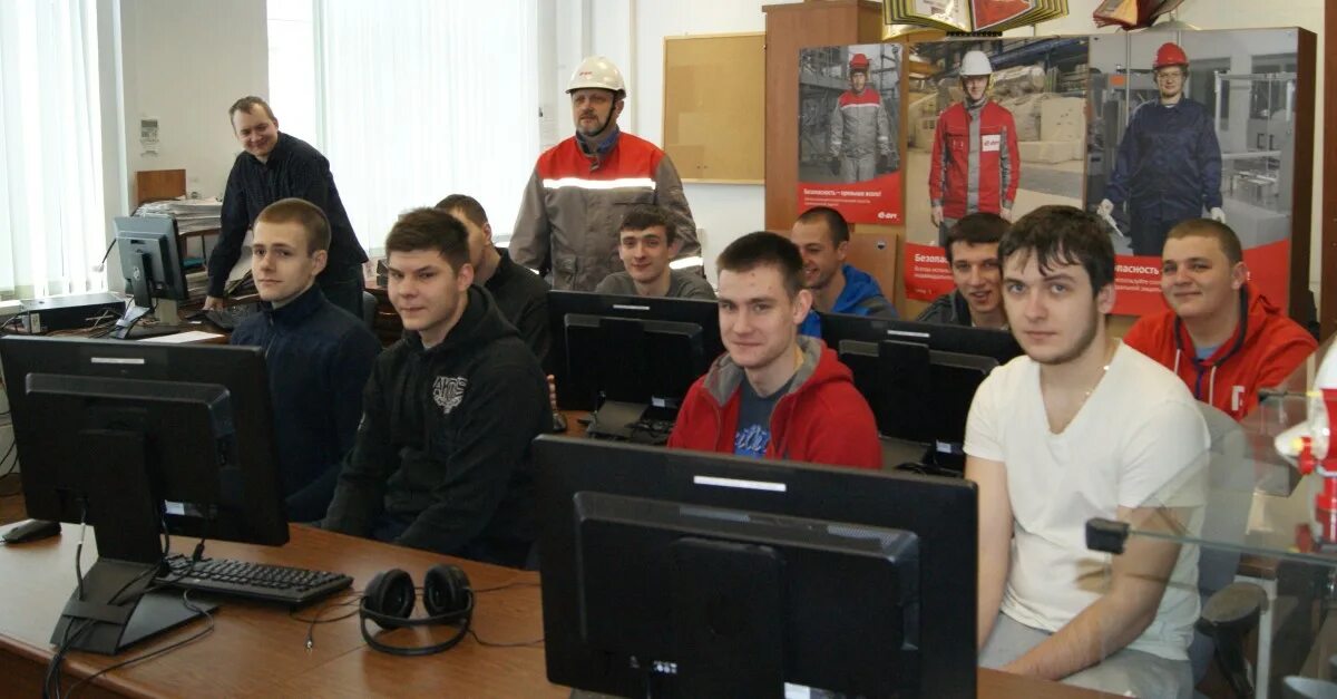 Шатурский энерготехникум дата основания. Техникум шатура. Логотип шатурского энергетического техникума. Расписание шэт. Расписание занятий в техникуме.