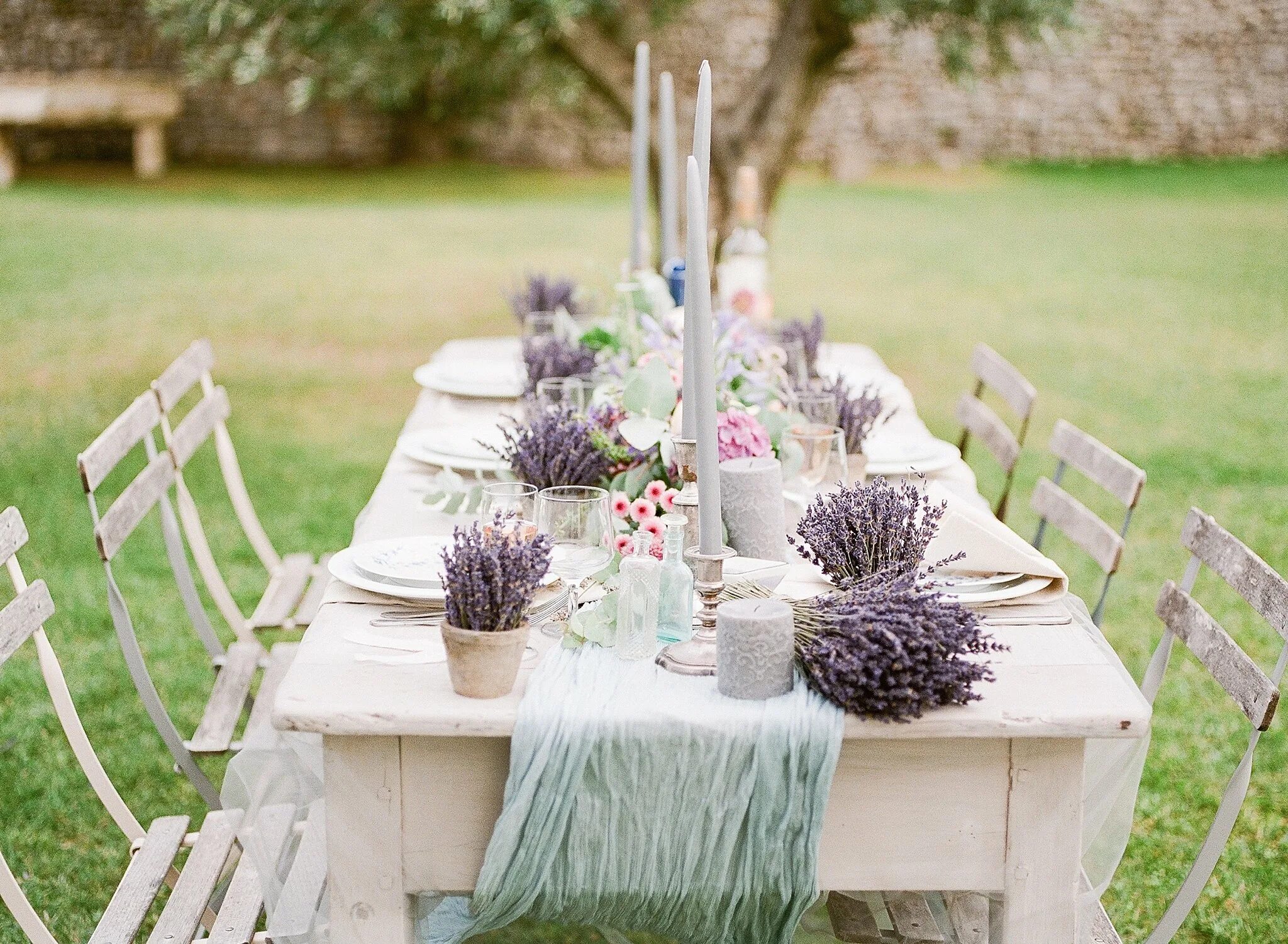 Мудборд свадьба рустик. Кухня нео прованс. Кухня кантри прованс неоклассика голубая. Оформление в стиле прованс. Свадьба в стиле рустик и прованс.