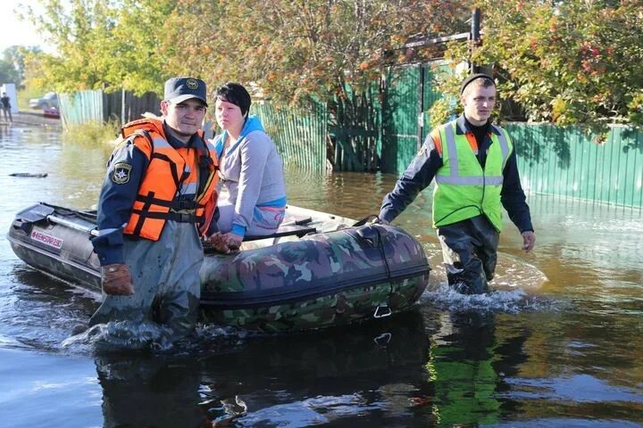Добровольцы чс. Добровольцы чс. Волонтерство общественной безопасности и в чрезвычайных ситуациях. Волонтёрство в чрезвычайных ситуациях. Волонтеры чс.