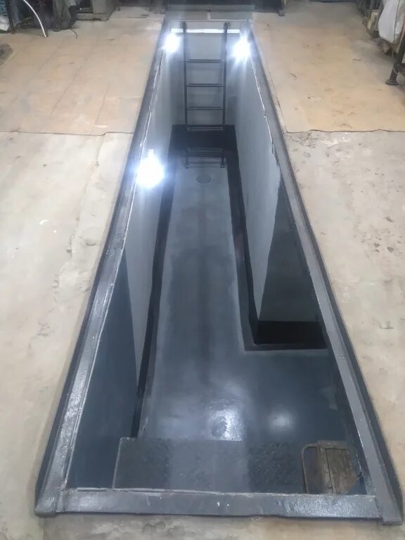 Лестница в смотровую яму в гараже. Ваз 2115 на смотровой яме. Газ 3302 на смотровой яме. Освещение в смотровой яме. Пластиковые смотровые ямы для гаража.