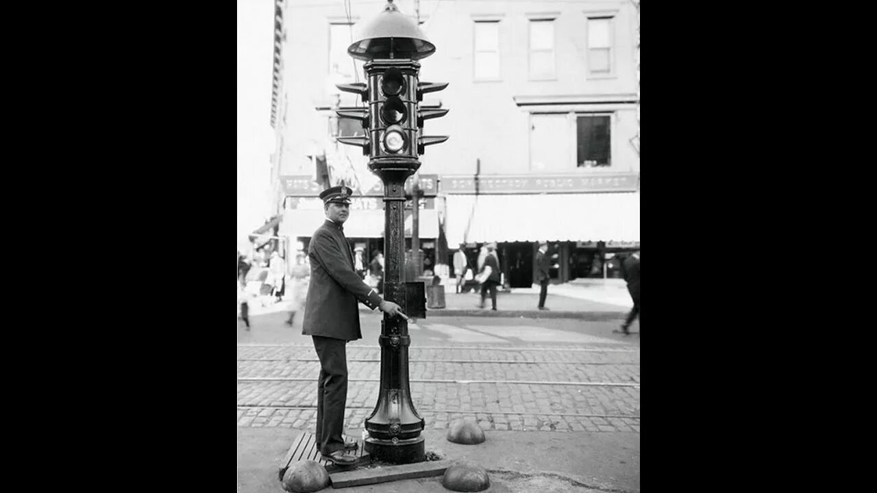 Datei:Manually operated traffic sign Philadelphis 1922 2000px.jpg - Wikipedia