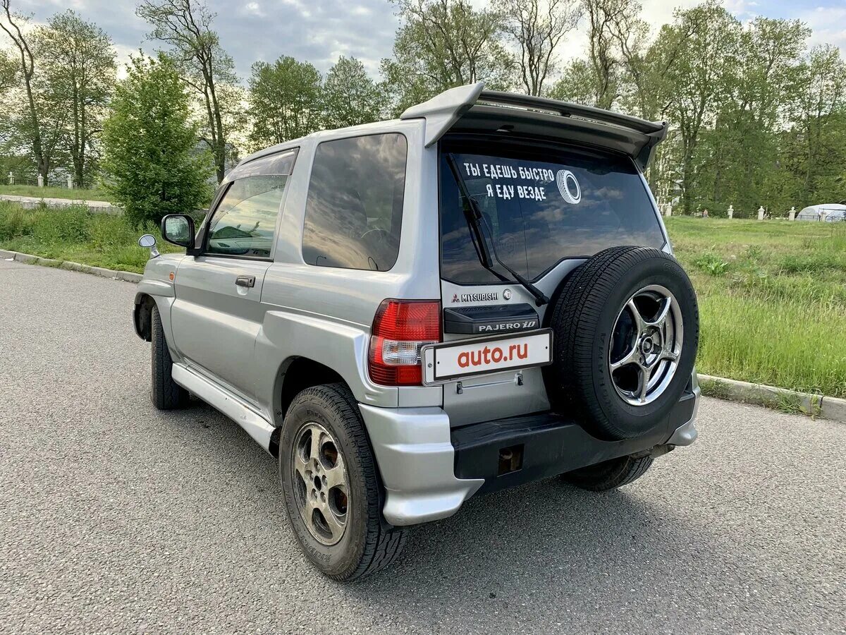 Pajero io двигатели. Митсубиси Паджеро ио. Pajero io 1999. Митсубиси Паджеро ио 1999. Mitsubishi Pajero io 1998.