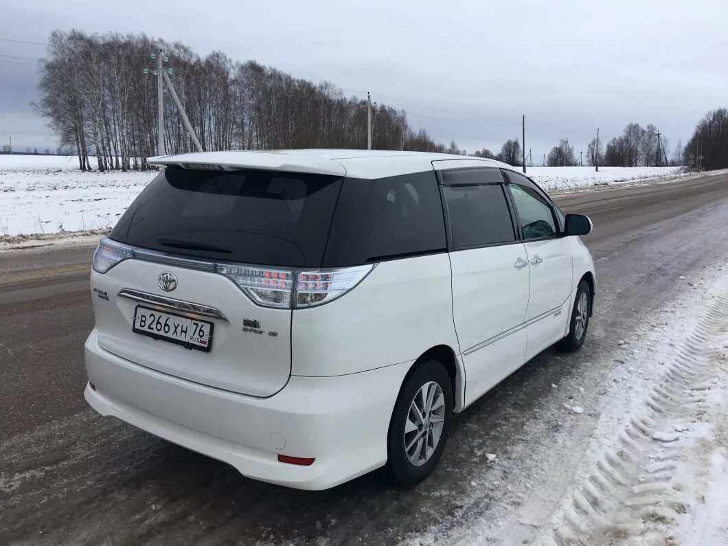 Купить эстиму гибрид. Toyota Estima 2008 белый. Toyota Estima, 2012 год. Тойота Эстима гибрид 2012. Тойота Эстима белая.