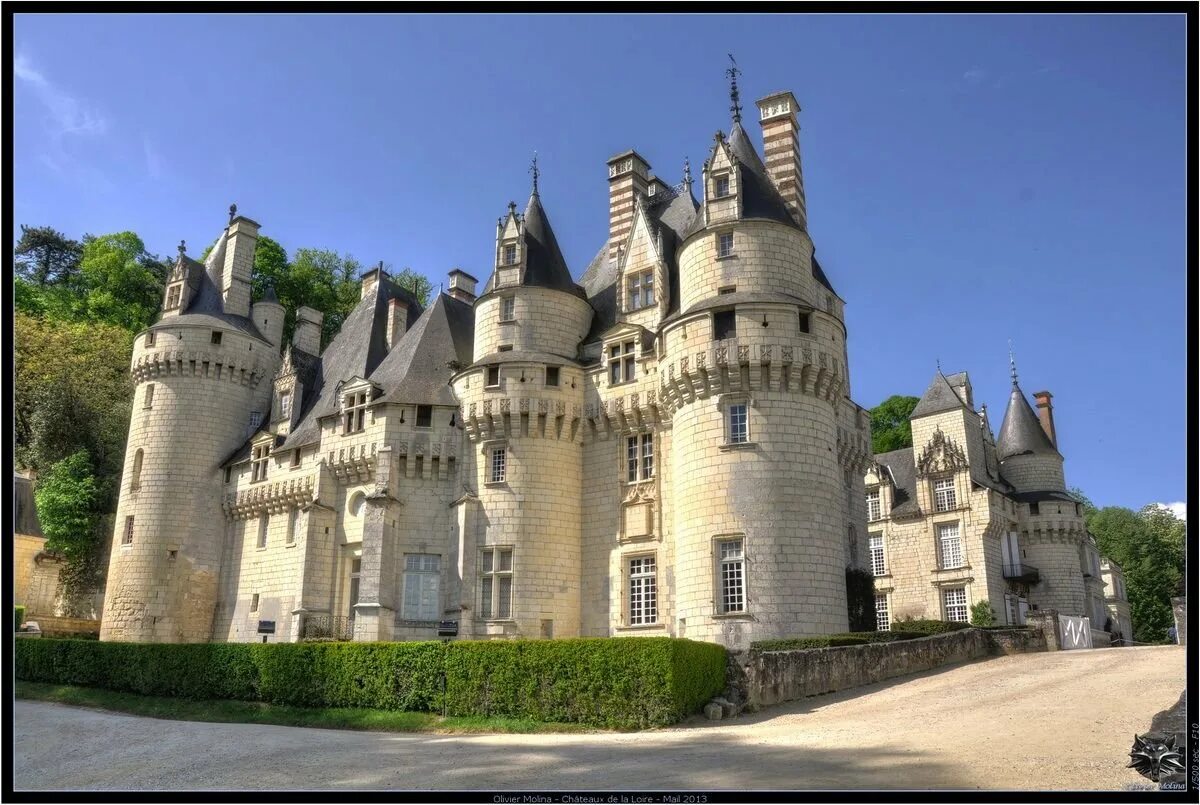 Замок де Монсоро Франция. Замок де Байоль Франция. Замок Юссе Франция. Старинный особняк Шато де МОНТАПО Франция.