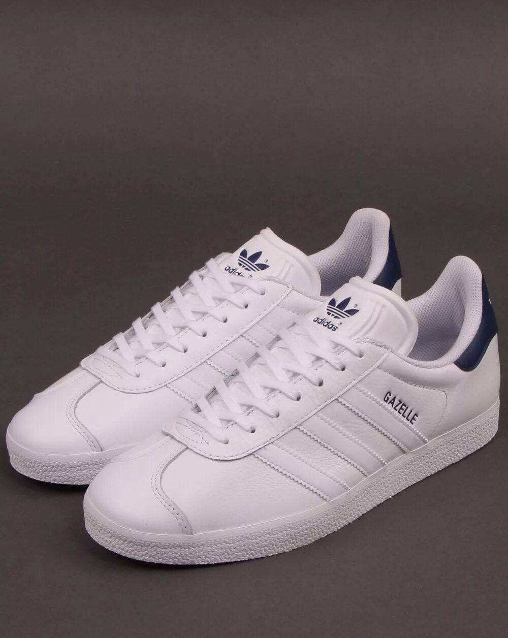 Adidas gazelle мужские белые. Adidas gazelle мужские кожаные белые. Белые gazelle адидас кожаные. Адидас газели белые. Adidas gazelle grey gum.