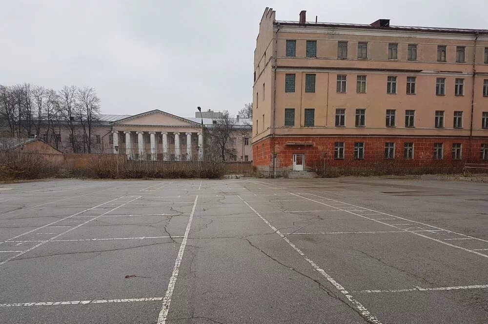 Училище связи рязань. Бывшее училище связи Рязань. Рязанское высшее военное командное училище связи. Военное училище связи Рязань.