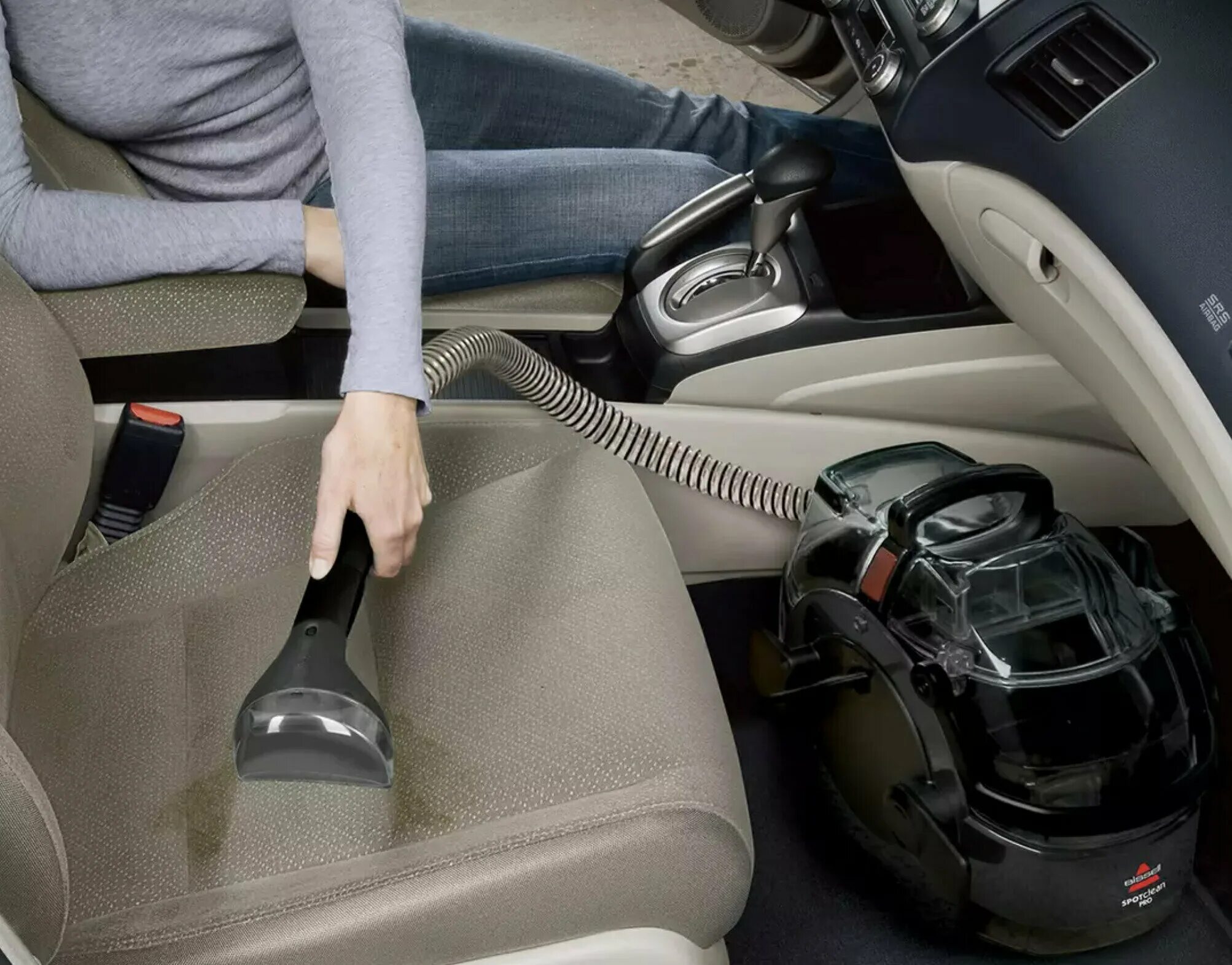 Пропылесосить салон автомобиля. Пропылесосить салон автомобиля. Химчистка авто. Химчистка салона авито. Химчистка салона 2106.
