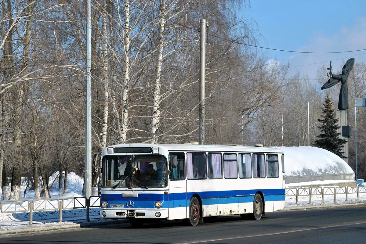 Автобус пермь ляды 34. Mercedes o307. 116 Автобус Пермь. Автобусы из Лядов в Пермь. Автобус 116 Пермь старые ляды.