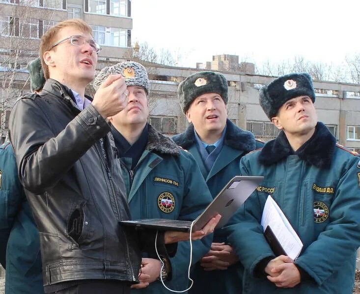 Мчс 33. Мчс 33. Фото пожарных вао. Мчс 33. Подвижный пункт управления мчс.