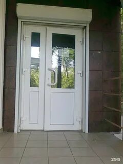 Окна здесь
