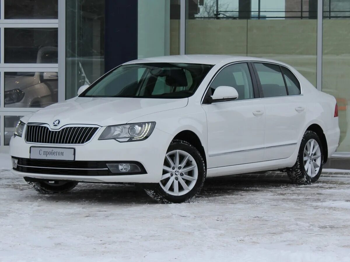 Суперб 2 рестайлинг. Шкода суперб 2. шкода суперб 2 рестайлинг. skoda superb 2014 белая. škoda superb 2 рестайлинг.