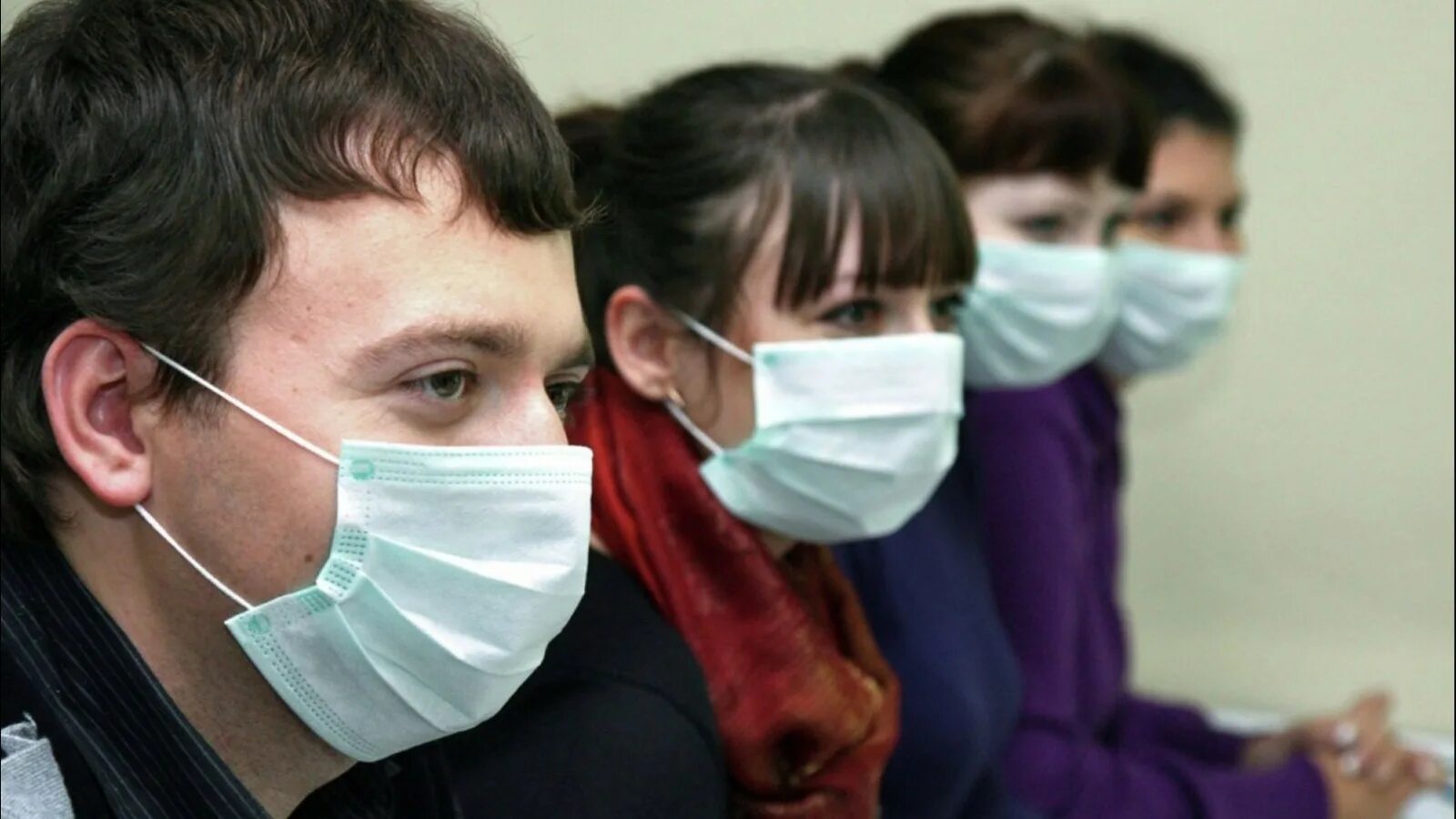 Маска грипп. Масочный режим белые маски на завязках. Масочный режим в россии. Масочный режим. Человек вмедециской маске.