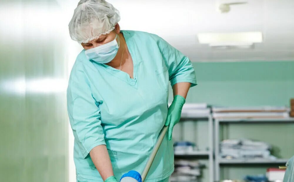 Уборщица в больнице. Уборка в медицинских учреждениях. Санитарка уборщица. Работа уборщицей стоматологии. Работа уборщицей стоматологии.