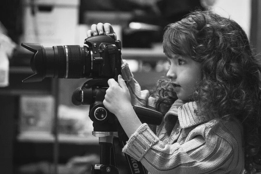 фотоискусство и цифровое искусство. красивые фото известных фотографов. фотоискусство. фотография фотоискусство. парень с фотоаппаратом.