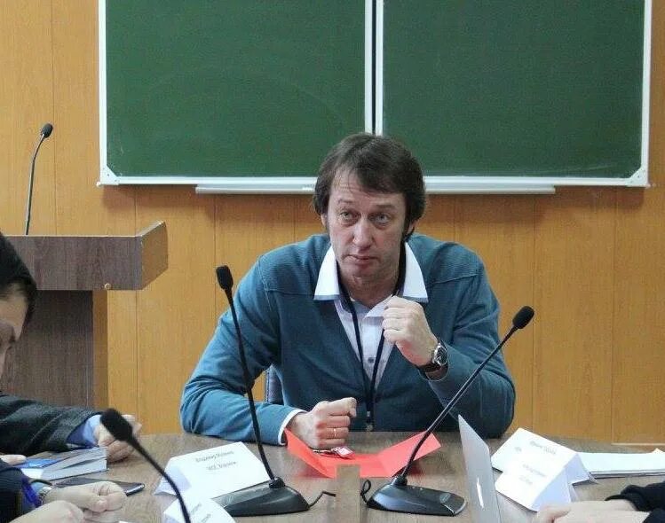 Вгу доценты. Вгу абрамов игорь викторович. Вгу доценты. Преподаватель физфака вгу воронеж требунских. Ларин сергей алексеевич вгу филфак воронеж.