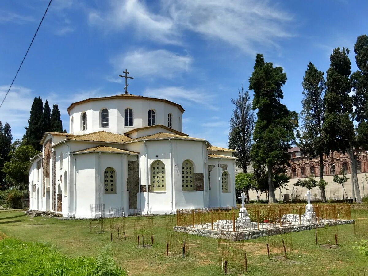 Храм успения пресвятой богородицы в абхазии. Новый афон лыхны. Успение в абхазии. Успение в абхазии. Лыхны храм успения богородицы.