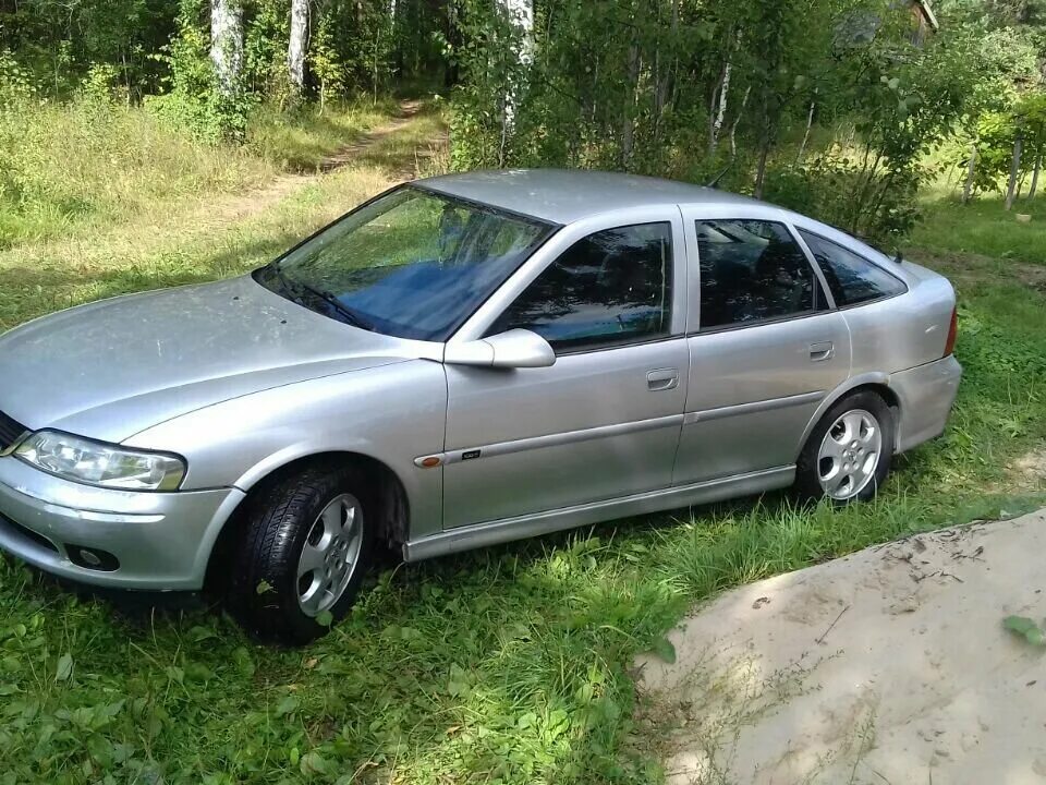 Опель вектра б 97 года. Opel Vectra b 1999. Опель Вектра лифтбек 2000. Опель Вектра 1999. Opel Vectra 1999.