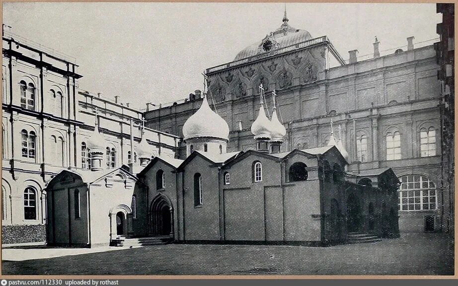 Церковь спаса на бору в москве. Церковь спаса на бору московского кремля. Церковь спаса на бору в москве. Церковь спаса на бору 1330. Москва кремль церковь спаса на бору.