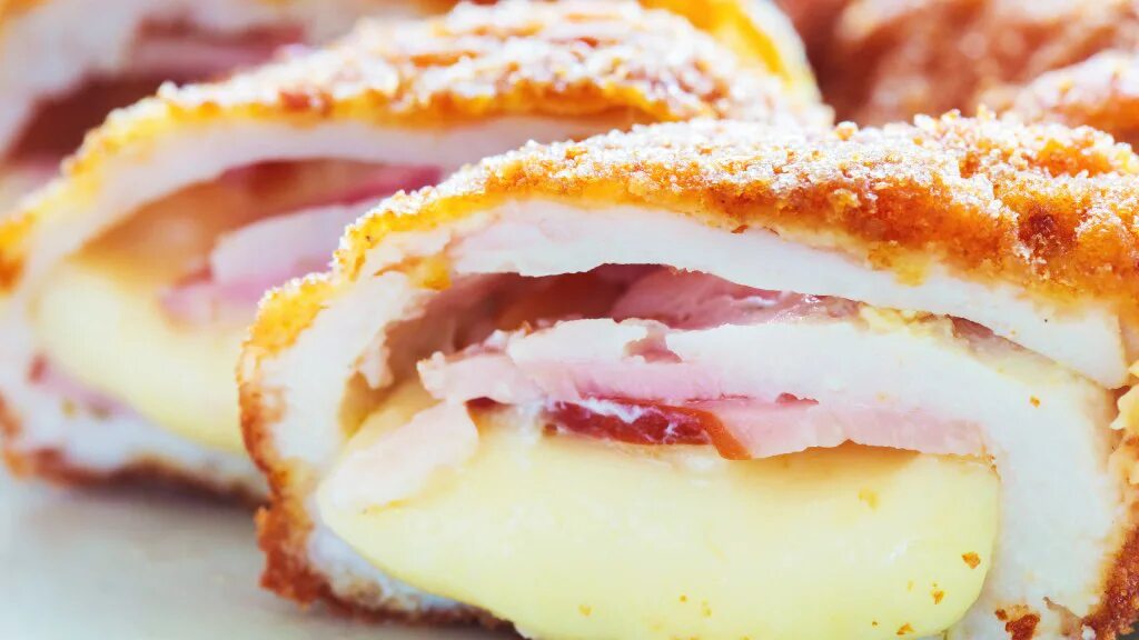 Рулеты из куриного филе с сыром