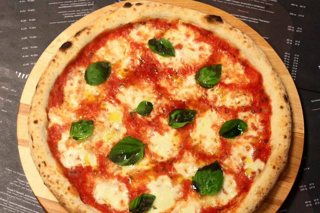 Классический рецепт неаполитанской пиццы. Неаполитанская пицца Растуново. Наполи пицца Мурино. Napoletana pizza Пятерочка. Пицца Лабуффатто.