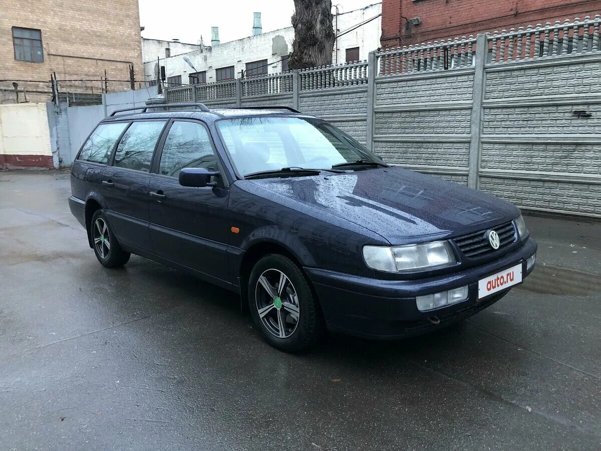 Авито москва пассат. Volkswagen универсал 1995. Фольксваген Пассат 1995. Фольц Пассат 1995. Volkswagen Passat 1995 1996 универсал на автору.