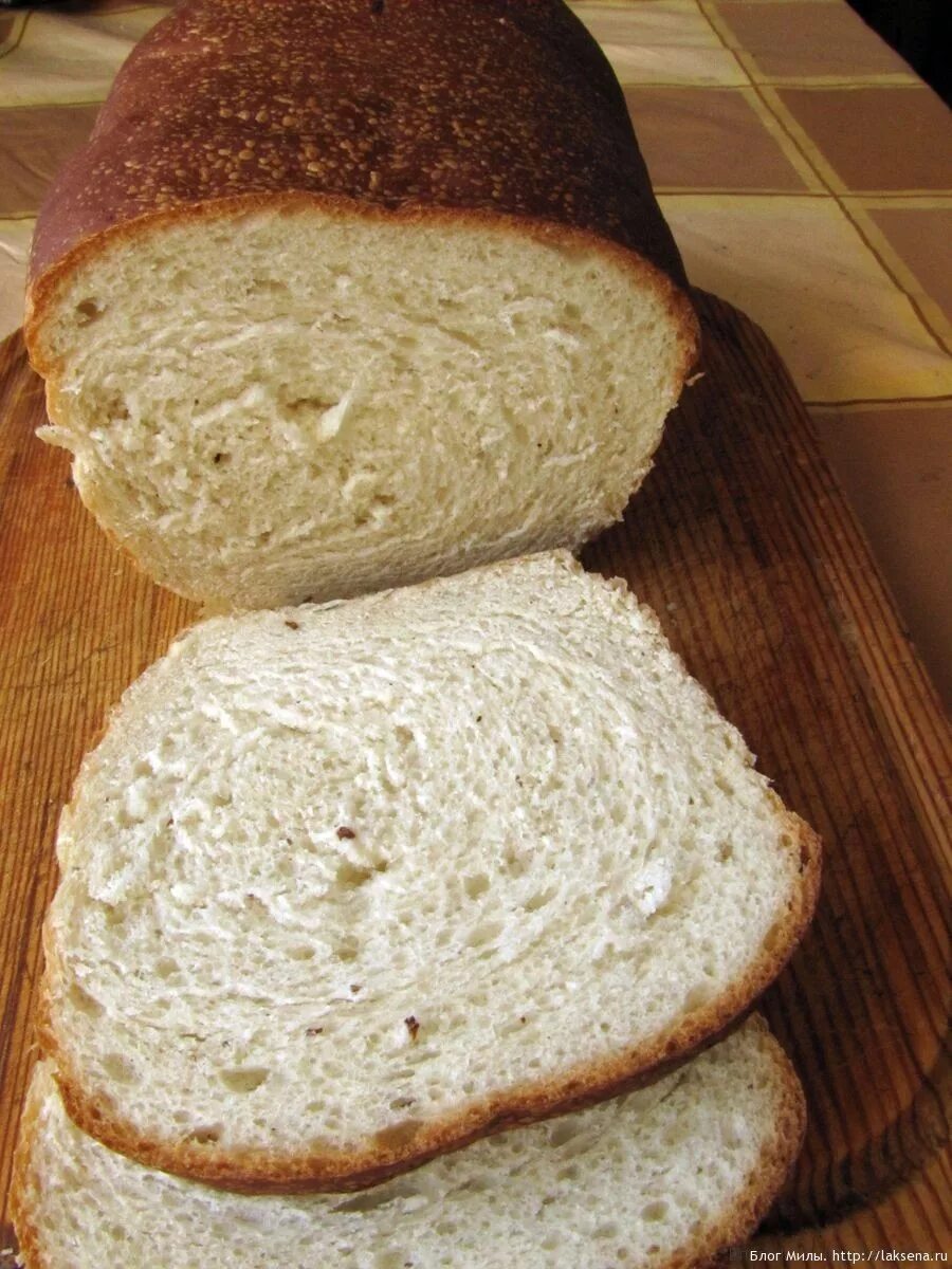 Хлеб в духовке. Вкусный хлеб в духовке. Домашний хлеб в духовке. Хлеб на дрожжах в духовке. Рецепт простого белого хлеба