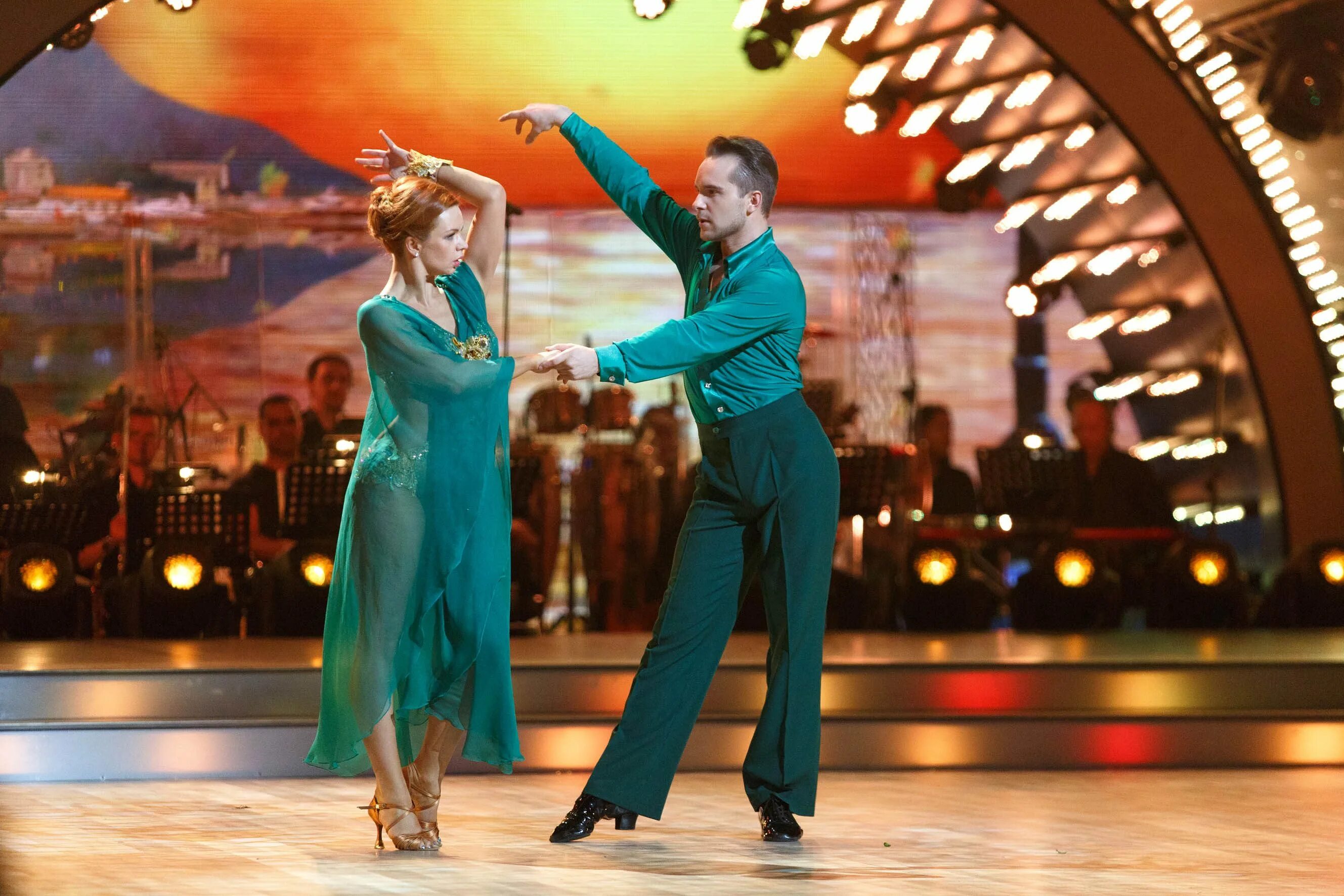 александра ревенко танцы со звездами. александра ревенко танцы. шоу "танцы со звездами" дмитрий ташкин. танцы со звездами все выпуски. танцы со звездами все выпуски.