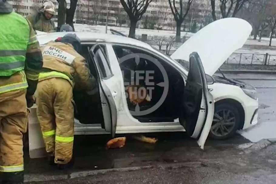 Нападение на водителей в Луганске. С060вн799 Опель водитель напал. Нападение на Барнаульскую школу.