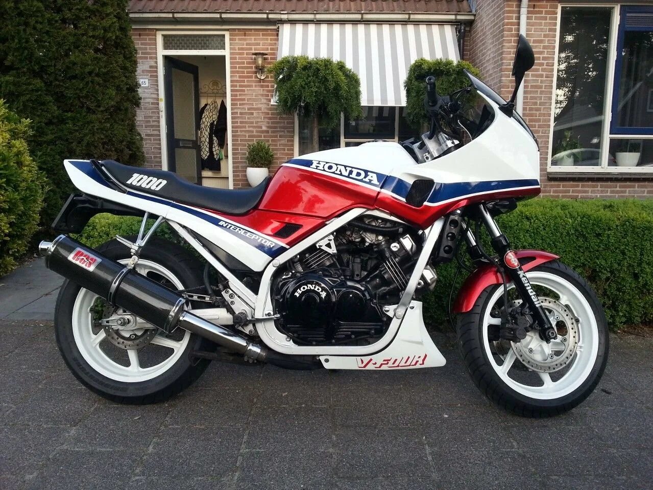 Мотоцикл cross interceptor. Honda vf1000. honda vf750f interceptor. honda vf1000r interceptor.