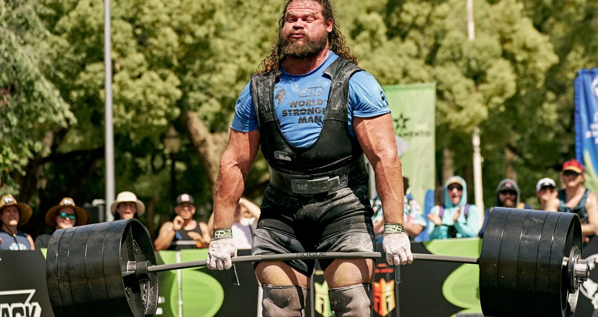 Включи самый сильный в мире. Чемпионы World strongest man. World s strongest man 2018 Final. Самый сильный человек. Самый сильный человек в мире.