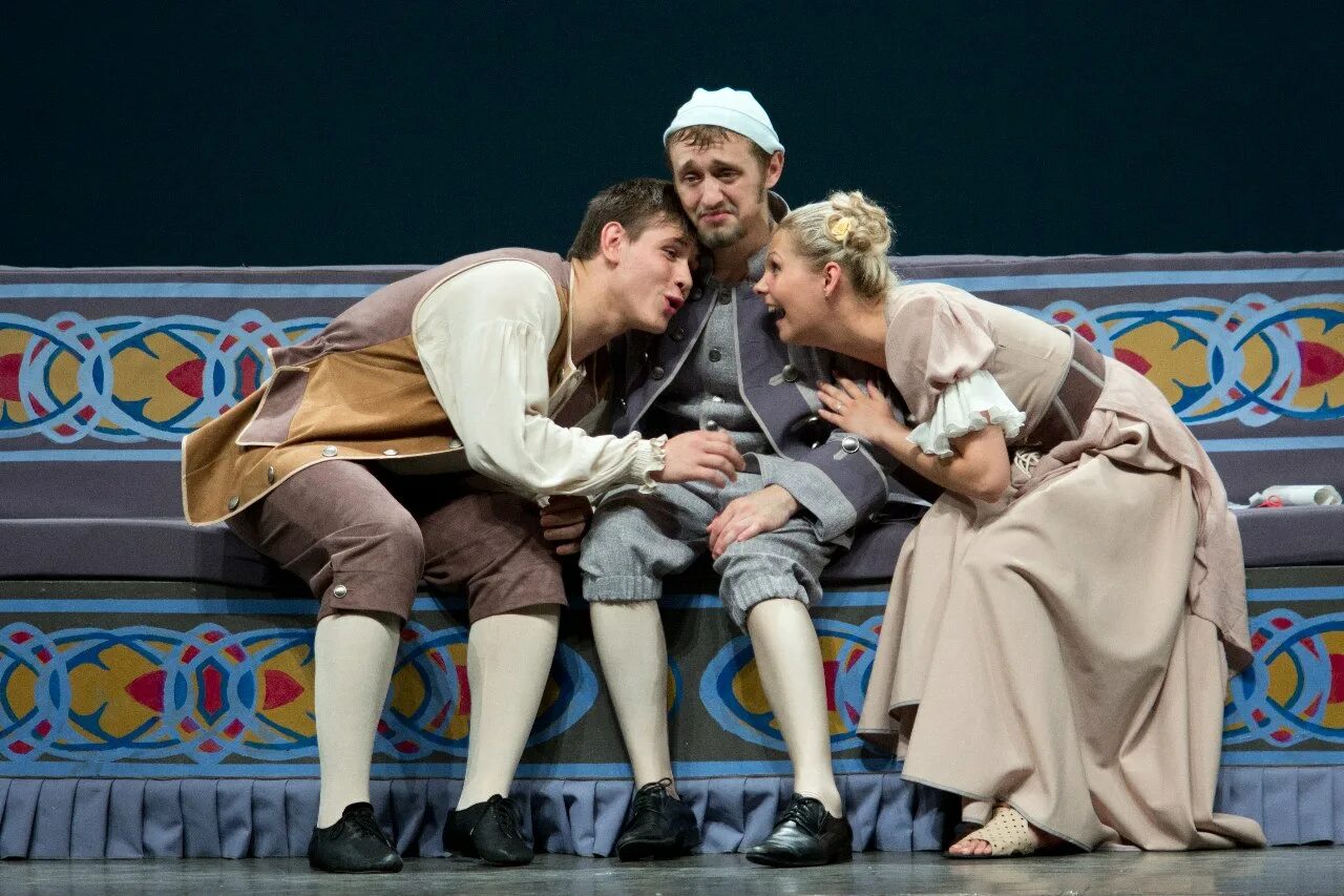 Современный театр мизансцены. Забавная пьеса. Интересные постановки. Дедушка для спектакля. Забавная пьеса.