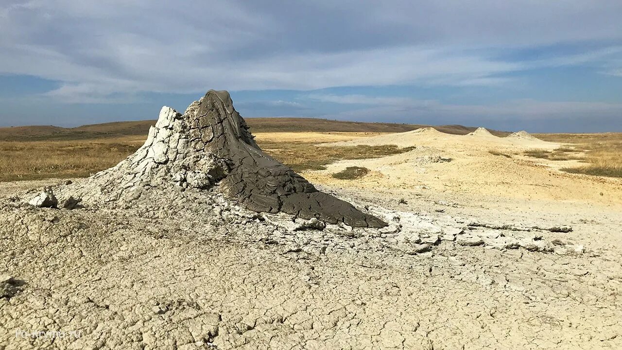 Грязевой вулкан джау-тепе. Грязевой вулкан джау-тепе. Булганакское поле грязевых вулканов. Булганакские грязевые вулканы крым. Булганакские грязевые вулканы крым.