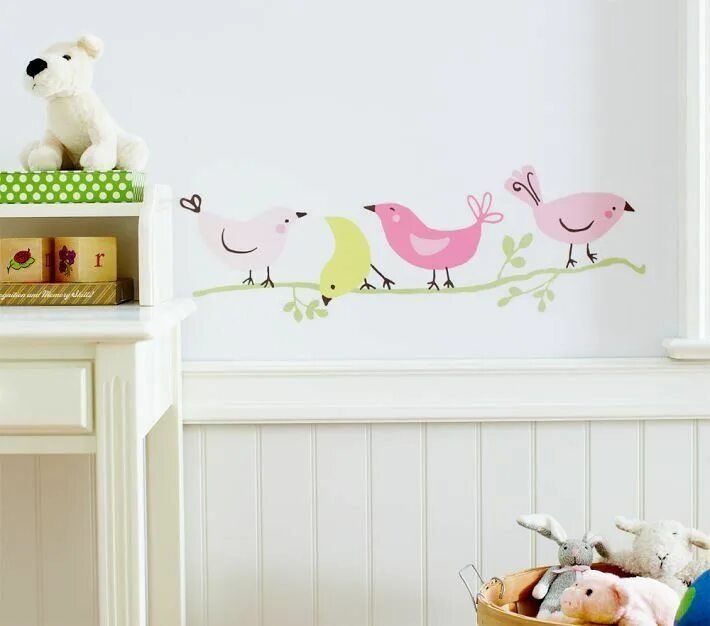 Room bird. Птички для интерьера детской. Наклейки интерьерные детские. Интерьерные птицы в детской. Птички на стену в детском саду.