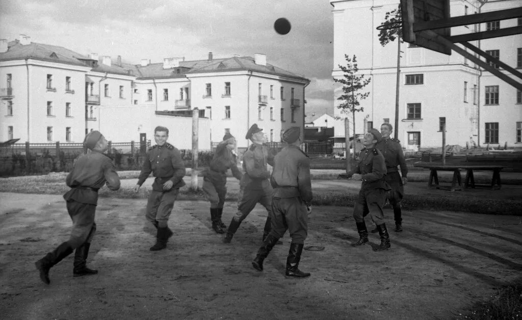 Дубна строителей 10. Строитель. Строители в дубне. Московская область, дубна, ул. Дубна 1955 год.