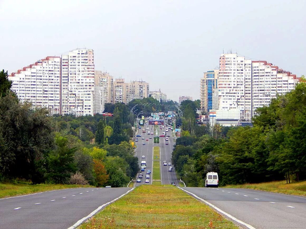 Москва молдова кишинев. Молдавия столица Кишинев. Чисинау Молдова. Ворота города Кишинев. Кишинев центр города.