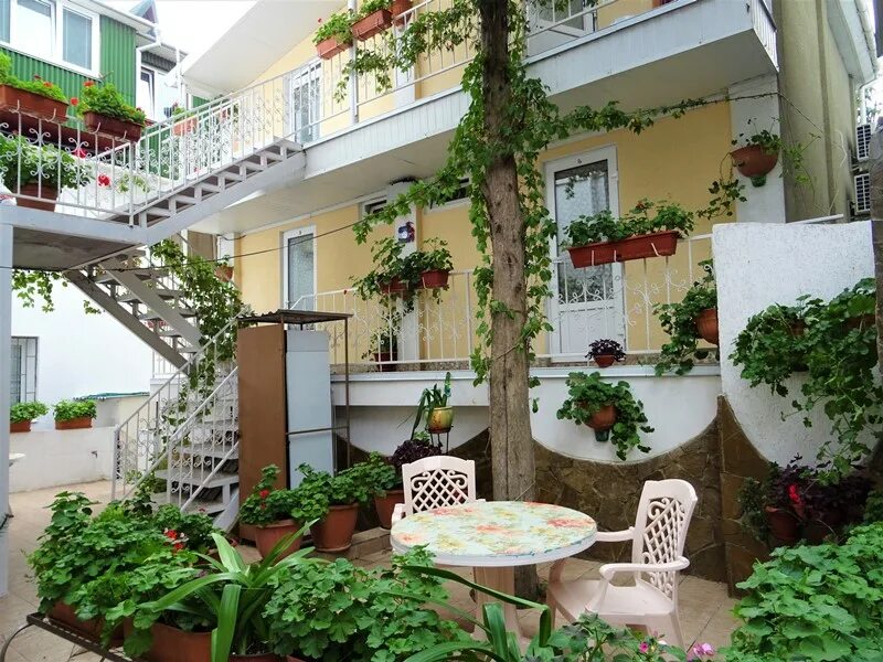 гостевой дом эдем алушта. крым, г. эдем. крым, г. город алушта улица октябрьская, дом 5.