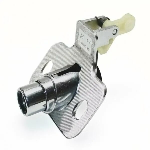 замок крышки багажника (защелка) ваз 21099. замок багажника калина 1 хэтчбек. замок багажника ваз 1118 универсал. замок крышки багажника ваз 2108. комплект замков волга 3110.