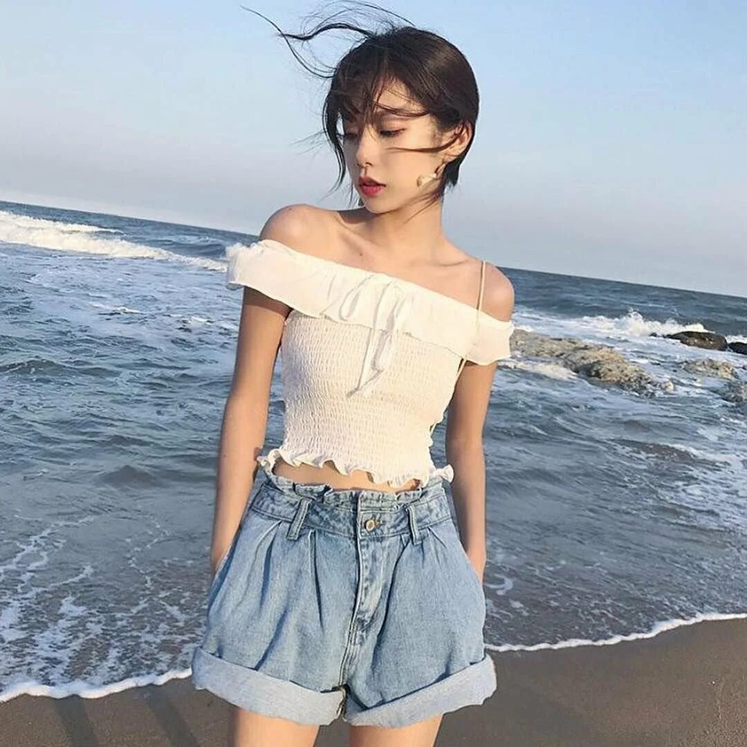 Кореянка в топике. Nancy momoland в шортах. Стройные ноги кореянок. Худые кореянки. Как стать такой же худой как кореянки.