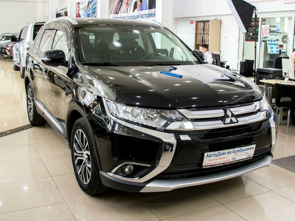 Mitsubishi Outlander III Рестайлинг 2. Митсубиси Аутлендер 3 Рестайлинг. Mitsubishi Outlander III Рестайлинг 3. Мицубиси Аутлендер 2 Рестайлинг. Аутлендер 3 рестайлинг купить