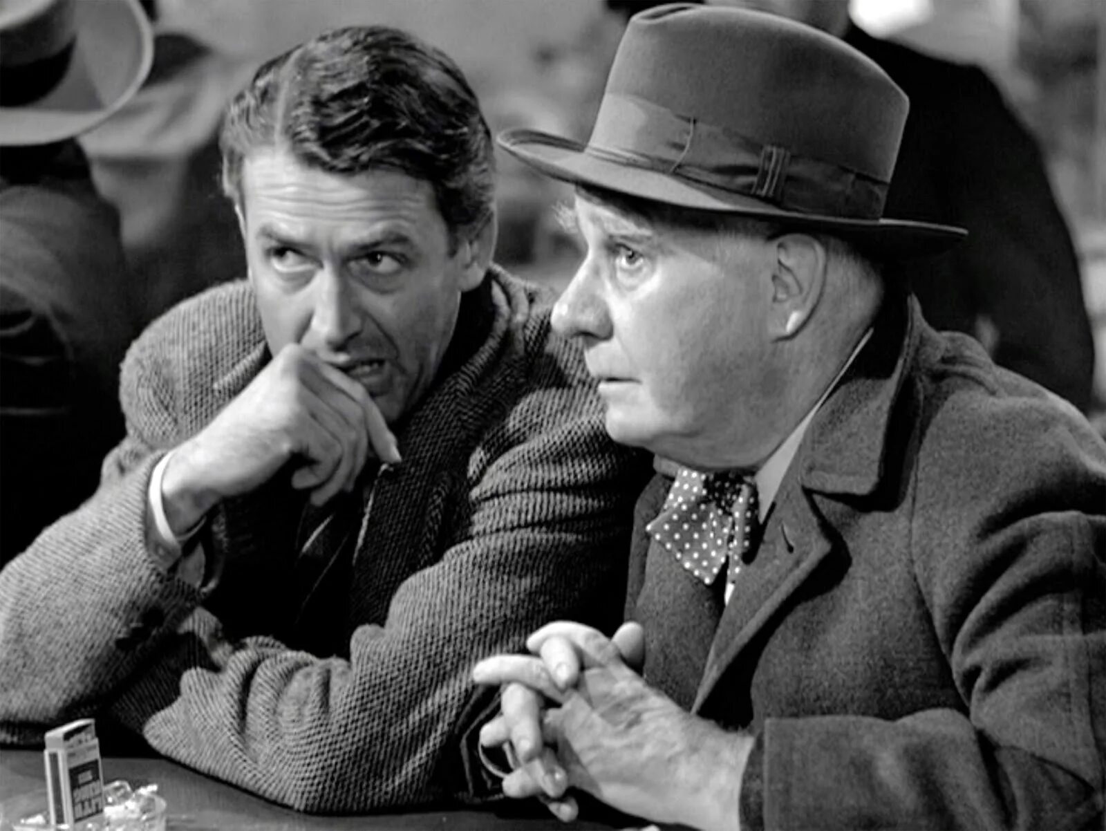 Эта прекрасная жизнь. Its a wonderful Life фильм 1946. Фрэнк Капра эта прекрасная жизнь. Прекрасная жизнь Кларенс. Кларенс это замечательная жизнь.