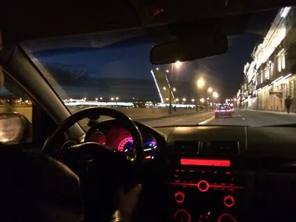 Фото в машине ночью
