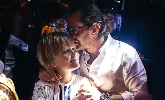 Константин Хабенский рассказал о подросшем сыне. Совсем недавно старший сын Хабе